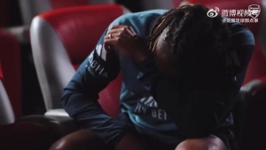 埃泽妈妈保留了他小时候穿过的所有阿森纳球衣🥹现在他回到这里