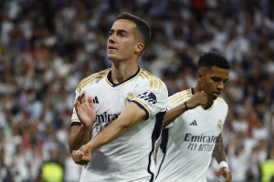 罗马诺：巴斯克斯今日将与勒沃库森签约2年，他正在飞往德国