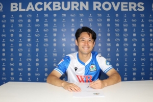 官方：28岁日本国脚森下龙矢从华沙莱吉亚加盟布莱克本，签约三年