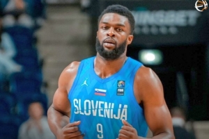 归化球员&钱查尔缺席欧锦赛！077父亲质疑：不明白合作的意义在哪