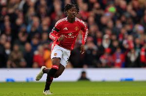 记者：很遗憾看到梅努可能离开曼联，青训是俱乐部引以为傲的根基