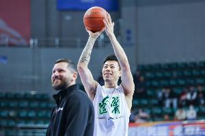 媒体人：上海得到张镇麟 锋线实力提升 国产锋线价值或进一步走高