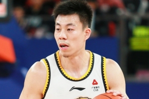 媒体人：辽宁对张镇麟&付豪的交易持开放态度 民企球队生存压力大