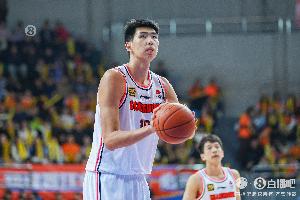 如愿离开！徐昕被交易至广州 此前向广东提出了离队申请