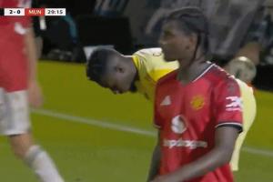 怒了！奥纳纳出击失误0-2落后，阿莫林场边咆哮