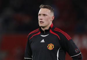 菲尔-琼斯：格林斯比收缩防守时，曼联应该让更多球员投入进攻