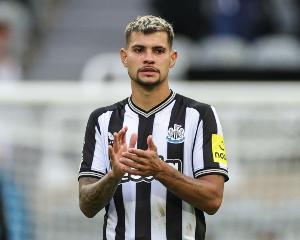 吉马良斯：没跟伊萨克有过接触，希望能找回这位最好的球员