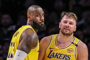 湖记：詹姆斯致力于提升无球威胁 将更多能量放防守上 东契奇主攻