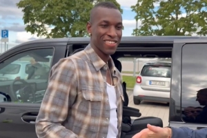 消息慢了？德天空记者：杰克逊抵达慕尼黑，即将接受拜仁体检