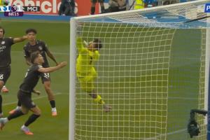 神扑难阻输球！特拉福德急速反应+舒展扑救，阻止布莱顿变线射门