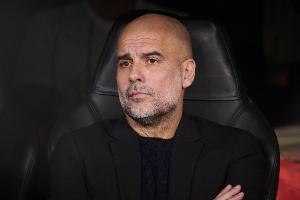 半斤八两？都笑话曼联😂曼城1胜2负比曼联还少1分 双方下轮交手