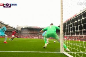 毫无波澜+摇头😐姆伯莫光速进第2球，阿莫林场边面无表情+转身