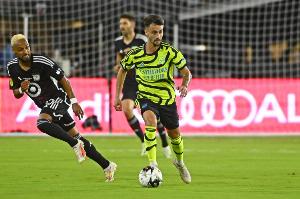 记者：枪手中场法比奥-维埃拉租借汉堡达协议，球员准备接受体检