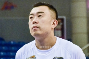 韩德君昔日采访：钱很重要但够用就行 为辽宁贡献那是我应该的