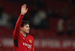 泰晤士：维拉接近免签林德洛夫，这名后卫将接受体检