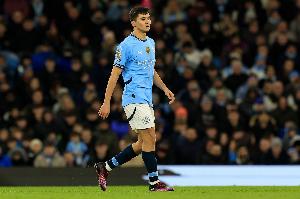 曼晚：胡桑诺夫预计伤缺两周，需与时间赛跑争取赶上曼市德比