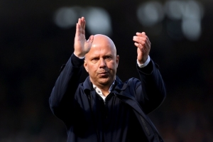 斯洛特：好险！我们给了阿森纳那么多定位球，最终却以定位球制胜