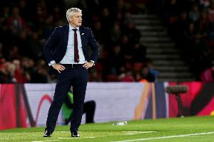 执教英格兰第5级别球队，马克-休斯：不认识我的球员去谷歌搜一下