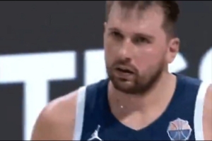 气煞我也！东契奇比赛最后时刻口水横飞😳被镜头精准捕捉