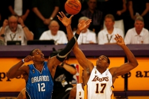 杨毅旧言论：霍华德排不进历史中锋前十 大帝&约基奇都比他强