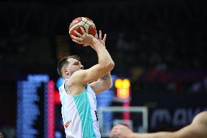 德国中锋：东契奇是防不住的 必须全队尽最大努力去稍微限制他