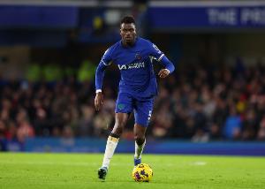 切尔西周一恢复日常训练，巴迪亚西勒和拉维亚现身训练场