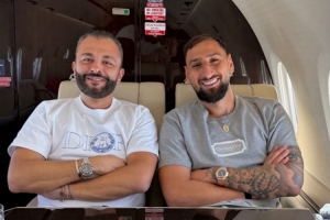 罗马诺：多纳鲁马和经纪人正在前往曼彻斯特的路上