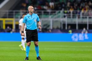 本轮主哨！安东尼-泰勒生涯曾4次执法曼市德比，曼城1胜、曼联3胜