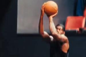 扩大射程！范德比尔特休赛期加练底角三分 四连空心入网！