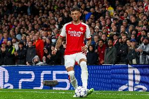 记者：本-怀特身体存在小问题，没有参加阿森纳今天的训练