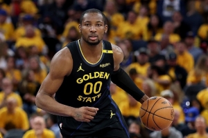 也有好处！Shams：若库明加签资质报价 勇士能节省7000万的奢侈税