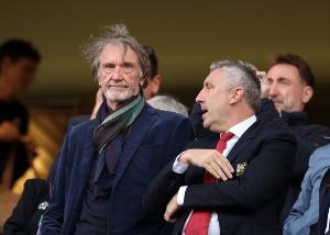 邮报：曼联VIP座位销售情况未达预期，套餐价格已直降200英镑