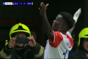 消防员都忍不住拍照！姆博吉梅开二度，布拉格2-0领先博德闪耀