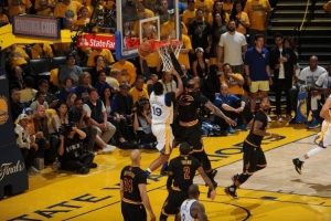 21世纪里季后赛率队力挽狂澜的最强表现有哪些？詹库杜霸占6席