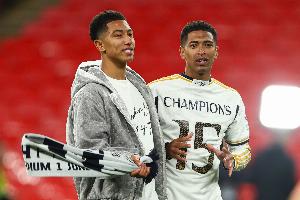 小猪：3000万欧转会费以及哥哥的成功，小贝林目前压力很大