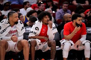 船媒：火箭失去了上赛季三位首发 现围绕KD建队可能重蹈覆辙