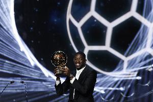 登贝莱：上赛季没和恩里克吵架，我不会只考虑自己不参与防守