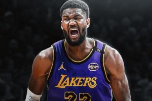 开赛夜湖勇大战！艾顿过去两场面对霍福德：22分14板&22分15板