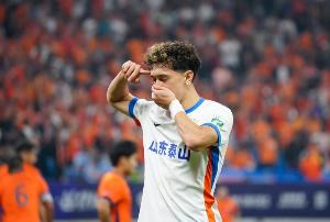 鲁媒：李小恒如果能不断进步，未来有望在泰山队扮演更重要的角色