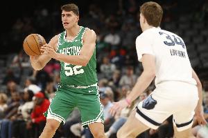 加尔扎：绿军队友很棒每个人都很热情愿意接纳我 适应地非常好