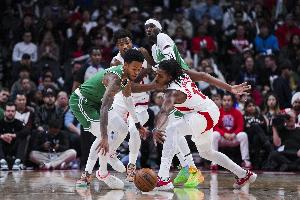 拓记：安芬尼-西蒙斯能给更顶级球星打好辅助 他能在绿军大放异彩