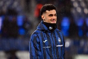 迪马济奥：亚特兰大前锋斯卡马卡参加全队合练，周末意甲有望复出