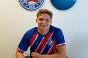 镜报：曼城、米兰有意巴伊亚17岁小将，球员解约金达8700万镑