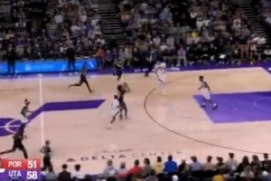 状态回暖！夏普接锅干拔三分后 追身加长三分自信再中！