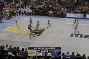 跑得真快！拉拉维亚迅速快下接球单臂劈扣