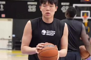 杨瀚森湖人试训集锦来了！选秀专家：内外线都展现出了真正的技术