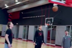 电风扇已经开始进行投篮训练了，看来离复出不远了！